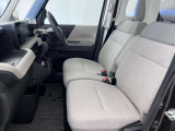 【車内ルームクリーニング済】専門スタッフにより車内はきれいにルームクリーニングを行っております。