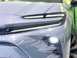 【LEDヘッドライト】悪天候や夜間走行時も良好な視界を確保し安心して運転できる高輝度LEDヘッドライトを装備!点灯速度が早く、消費電力も抑えられています。