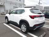 全長432cm、幅179cm、高さ165cmのお車になります。