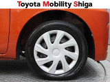 シンプルなデザインの純正ホイールキャップです。落ち着いたデザインですので車体と一体感があります。