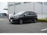 この車両はルーフ交換、右側面に板金修理が入っています。