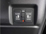 ◆両側電動スライドドア◆狭い駐車場でも乗り降りが楽々♪お子様が隣の車にドアを当ててしまう心配もございません!小さなお子様連れの方もこれで安心。
