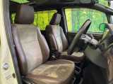 運転席シート廻りは使用感も少なく、良好な状態となっています。丁寧に使われていたことがよくわかりますね。