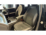 自動車保険に関しても、メルセデス・ベンツ専用のプログラムをご用意しております。飛び石や落下物などでのフロントガラスの修理が必要となった場合、最大で9万円分の補償を致します。