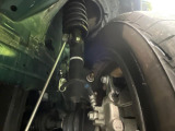 お車を安心してお乗りいただく為には、足回りの定期点検が欠かせません。サービスサポート(有償保証)では無料点検もご提供しており、安心のカーライフをお過ごしいただけるサポート体制が整っています。