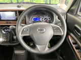 【純正革巻きステアリング】上質な革を使用することで、手にしっかり馴染みとても運転しやすいハンドルです♪