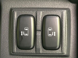 【両側パワースライドドア】スマートキーや運転席のスイッチで後席両側スライドドアの開閉が可能♪電動だから力を入れてドアを開ける必要が無く、小さなお子様でも簡単に開け閉めでき快適です♪
