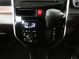 『トヨタ認定中古車』は「まるごとクリーニング」で綺麗な内外装、「車両検査証」はプロによるチェック、買ってからも安心の「ロングラン保証」、3つの安心安全を標準装したトヨタのブランドU-Carです