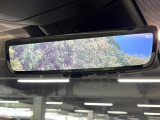 【デジタルインナーミラー】後席の大きな荷物や同乗者で後方が確認しづらい時でも安心!カメラが撮影した車両後方の映像をルームミラー内に表示。クリアな視界で状況の確認が可能です!