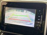 【バックカメラ】駐車時に後方がリアルタイム映像で確認できます。大型商業施設や立体駐車場での駐車時や、夜間のバック時に大活躍!運転スキルに関わらず、今や必須となった装備のひとつです!