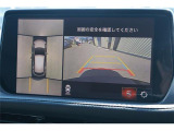 全周囲モニター付で、車庫入れも駐車もラクラクです。