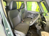 運転席シート廻りは使用感も少なく、良好な状態となっています。前オーナー様が丁寧に使っていたことがよくわかりますね。