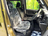 運転席シート廻りは使用感も少なく、良好な状態となっています。丁寧に使われていたことがよくわかりますね。