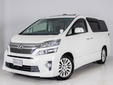 ★展示前点検実施★特殊な機材も用いて、前車点検を実施しております!