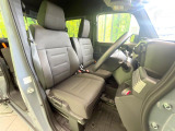 運転席シート廻りは使用感も少なく、良好な状態となっています。丁寧に使われていたことがよくわかりますね。