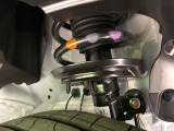 お車を安心してお乗りいただく為には、足回りの定期点検が欠かせません。サービスサポート(有償保証)では無料点検もご提供しており、安心のカーライフをお過ごしいただけるサポート体制が整っています。