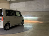 LEDヘッドランプです。十分な明るさを保ちつつも消費電力が少なく、バルブ寿命も長いのが特徴です。瞬時にMAXの光量を発揮するのもLEDならではです。