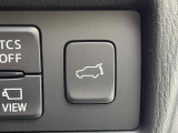 【パワーバックドア】スマートキーや運転席のボタンを押すだけでリアゲートが自動で開閉します!荷物を持っている時や、高い位置にあるバックドアを閉める際に便利な機能です♪