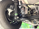 お車を安心してお乗りいただく為には、足回りの定期点検が欠かせません。サービスサポート(有償保証)では無料点検もご提供しており、安心のカーライフをお過ごしいただけるサポート体制が整っています。