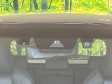 【トヨタセーフティセンス】走行中に前方の車両等を認識し、衝突しそうな時は警報とブレーキで衝突回避と被害軽減をアシスト。より安全にドライブをお楽しみいただけます。