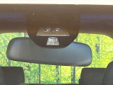 【シティブレーキアクティブシステム】低速走行中に前方の車両等を認識し、衝突しそうな時は警報とブレーキで衝突回避と被害軽減をアシスト。より安全にドライブをお楽しみいただけます。
