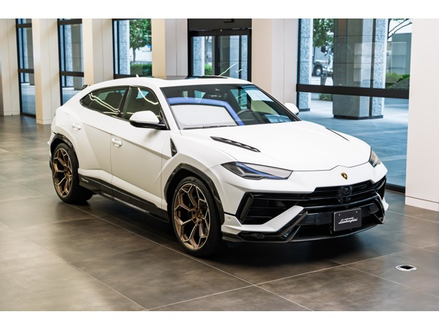 ウルス ペルフォルマンテ 4WD
