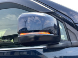 オシャレさと視認性を兼ね備えたLEDミラーウインカー♪