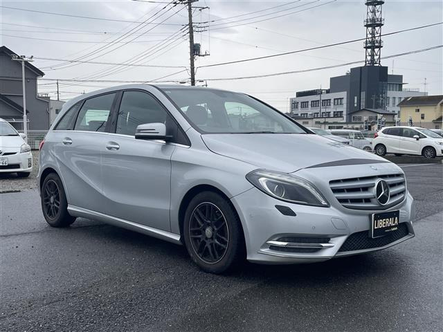 Bクラス B180 ブルーエフィシェンシー 本革シート 修復歴無し