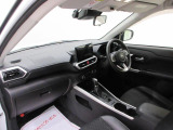 ダイハツのお店では、ダイハツ車を知り尽くしたプロフェッショナルが、専用の診断機器を使って各システムを点検しております。
