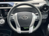 インテリアに合わせたデザインのステアリングは、運転される方のことも考え、運転しやすい形状、大きさです。是非一度、実際に触ってお確かめください。