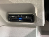 いまや快適なカーライフに欠かせないETCが付いています。