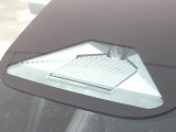 【ホンダセンシング】走行中に前方の車両等を認識し、衝突しそうな時は警報とブレーキで衝突回避と被害軽減をアシスト。より安全にドライブをお楽しみいただけます。