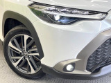 【シーケンシャルターンランプ付きLEDヘッドライト】人気の『流れるウィンカー』付きのLEDヘッドライトを装備♪高級感はもちろん、点灯時は存在感たっぷりで他車からも認識されやすく安心です。