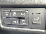 【パワーバックドア】スマートキーや運転席のボタンを押すだけでリアゲートが自動で開閉します!荷物を持っている時や、高い位置にあるバックドアを閉める際に便利な機能です♪