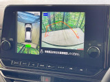 【アラウンドビューモニター】専用のカメラにより、上から見下ろしたような視点で360度クルマの周囲を確認することができます☆死角部分も確認しやすく、狭い場所での切り返しや駐車もスムーズに行えます。