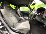 運転席シート廻りは使用感も少なく、良好な状態となっています。丁寧に使われていたことがよくわかりますね。