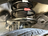 お車を安心してお乗りいただく為には、足回りの定期点検が欠かせません。サービスサポート(有償保証)では無料点検もご提供しており、安心のカーライフをお過ごしいただけるサポート体制が整っています。