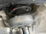 お車を安心してお乗りいただく為には、足回りの定期点検が欠かせません。サービスサポート(有償保証)では無料点検もご提供しており、安心のカーライフをお過ごしいただけるサポート体制が整っています。