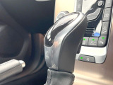 ●MTモード付きAT:通常は自動でおこなわれる変速(ギアチェンジ)をドライバーの操作によって意図的に変えられるシステムです。より一層普段のドライブをお楽しみいただけます!