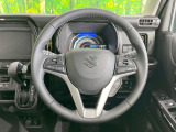 【純正革巻きステアリング】上質な革を使用することで、手にしっかり馴染みとても運転しやすいハンドルです♪