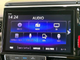 【大画面ナビ】人気の大型10インチナビを装備。存在感のある大画面はインパクト大!ナビ利用時のマップ表示は見やすく、テレビやDVDは臨場感がアップ!いつものドライブがグッと楽しくなります♪