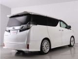 当店では、厳選された車両のみ展示しております。アルファード・ヴェルファイアに特化した専門店ならではの豊富な在庫の中から、お気に入りの一台をお探しください!