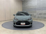 お車購入のポイントとなるフロントマスクです!シャープな目つきが印象的なデザインのヘッドランプです。