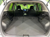 普段のお買い物や通勤、送迎等に十分な荷室スペースを確保しております。セカンドシートを倒すと、大きな荷物の積載も可能です♪