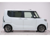 県内13店舗にて常時500台以上ダイハツ車を展示中です。見て、触って、納得のいく一台をぜひ見つけてください。
