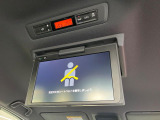 【フリップダウンモニター】家族や友人とお出かけする機会が多い方に大人気のフリップダウンモニター!大画面モニターで車内はエンタメ空間!退屈しがちな長距離ドライブも楽しい時間に変わります!