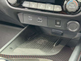 この車には置くだけ充電が搭載されていて運転中の形態の電池も安心です。
