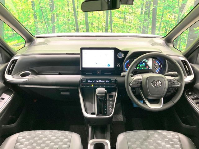 トヨタ ヴォクシー 1.8 ハイブリッド S-Z の中古車詳細 (12,780km