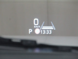 カラーヘッドアップディスプレイ付き。少ない視線移動で情報を確認できるので、運転の疲労軽減に繋がりますよ♪