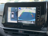 アラウンドビューモニターです!上空から貴方のお車をモニタニングしている様に車両の周りの安全確認が出来ます!